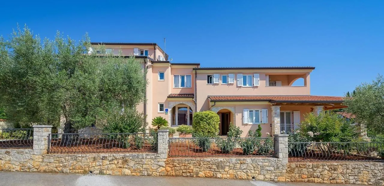 Family Friendly Apartments With A Swimming Pool Basanija, Umag - 3402 Savudrija 0*,  Croatia