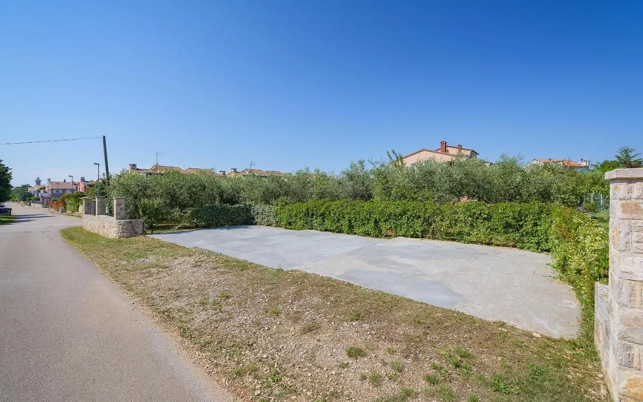 Family Friendly Apartments With A Swimming Pool Basanija, Umag - 3402 Savudrija