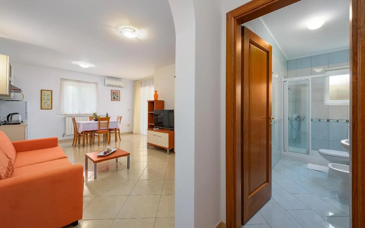 Family Friendly Apartments With A Swimming Pool Basanija, Umag - 3402 Savudrija Croatia