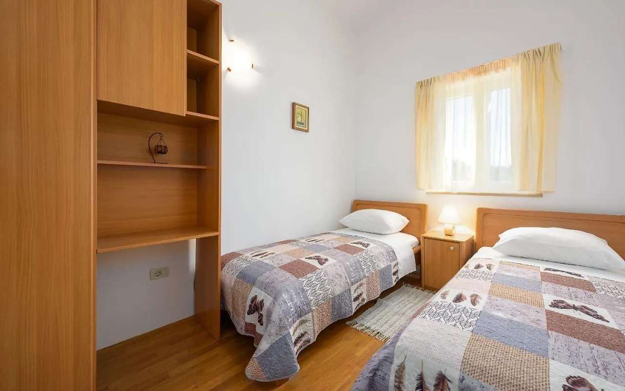 Family Friendly Apartments With A Swimming Pool Basanija, Umag - 3402 Savudrija
